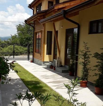 Guest House Ideal Sapareva Banya ภายนอก รูปภาพ